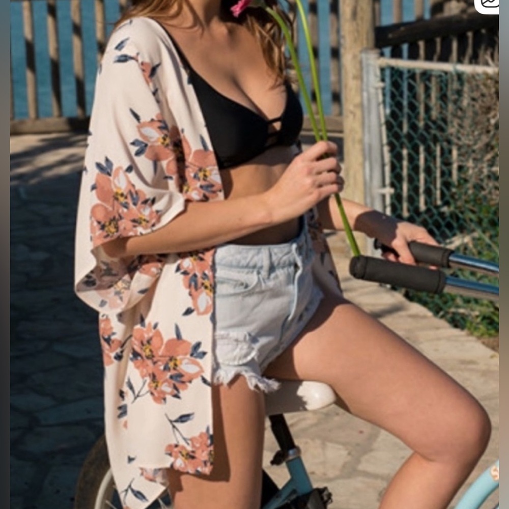 SALTWATER LUXE Pipa Floral Kimono
